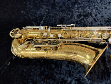 Photo Original Lacquer King Super 20 Tenor Sax - Early Eastlake Era - Serial # 433162